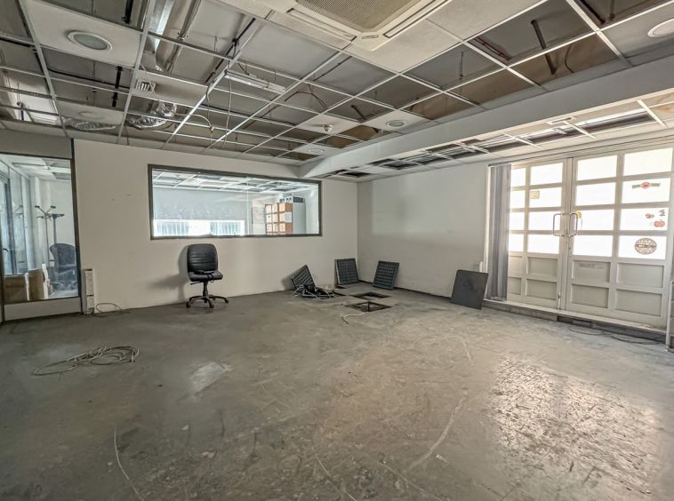 Large Commercial Site For Rent