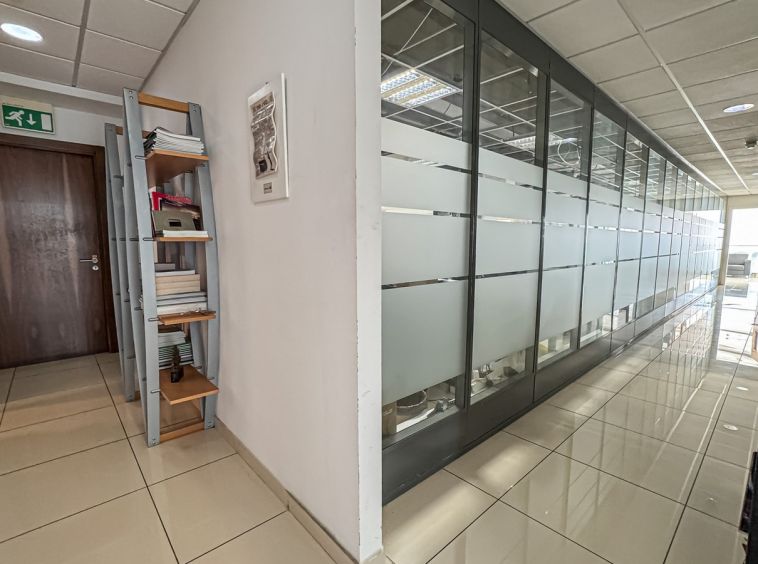 Large Commercial Site For Rent