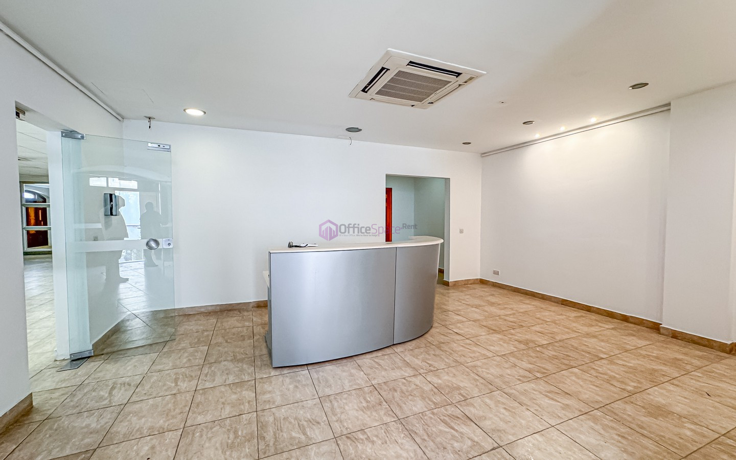 Corner Office in Hal Balzan
