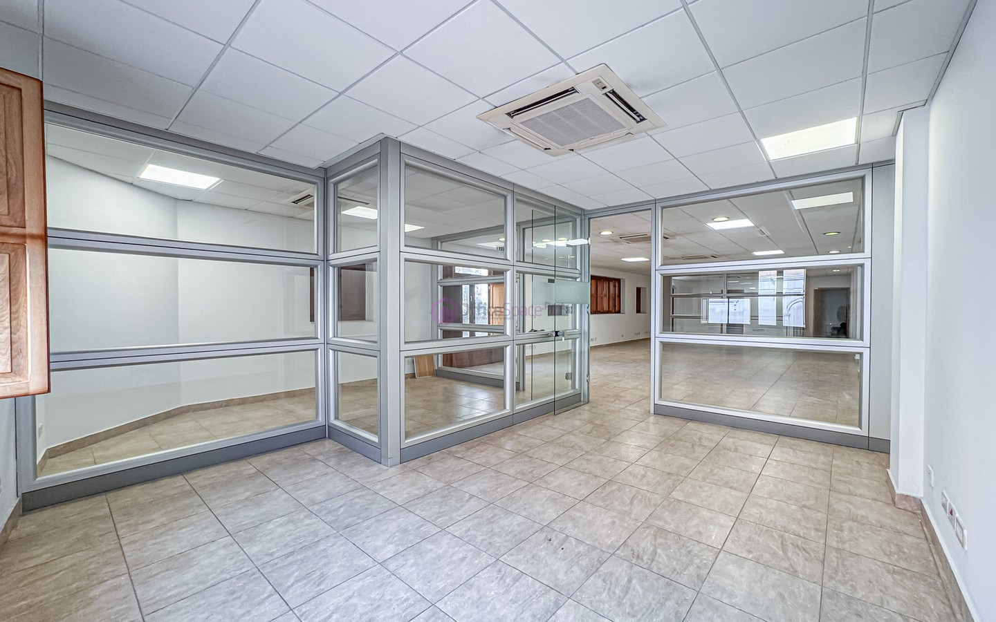 Corner Office in Hal Balzan For Sale