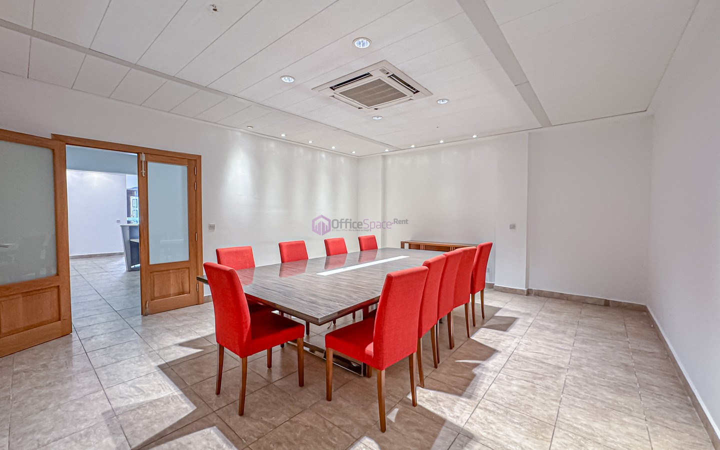 Corner Office in Hal Balzan