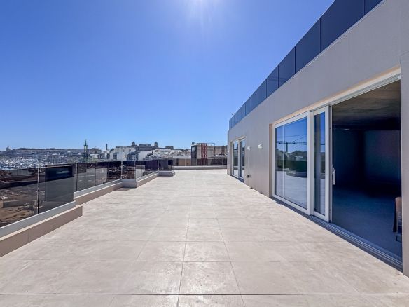 Duplex Penthouse Office Msida