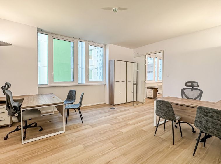 Serviced Office in Premium Centre