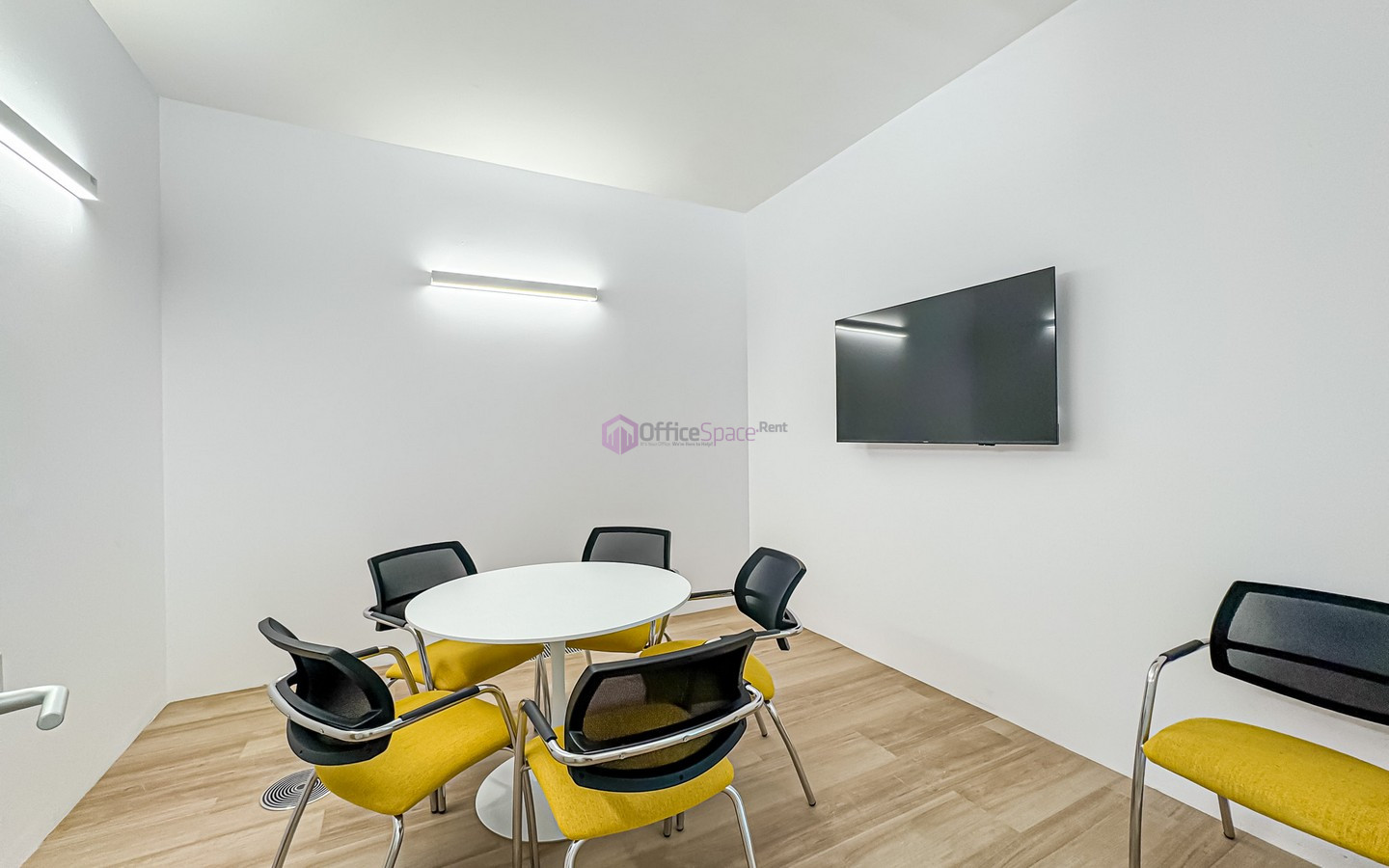 Premium 4 Desk Serviced Office