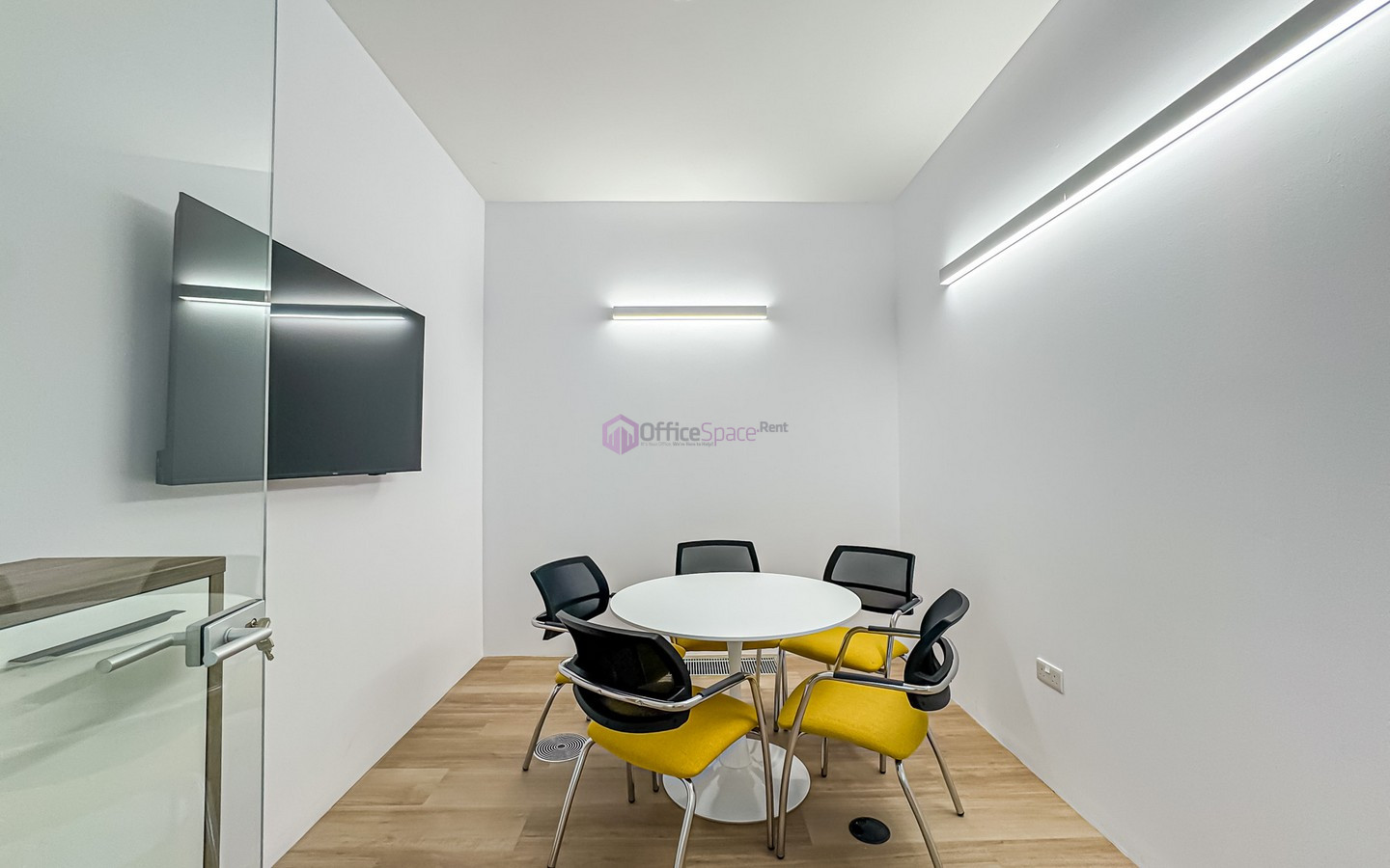 Premium 4 Desk Serviced Office