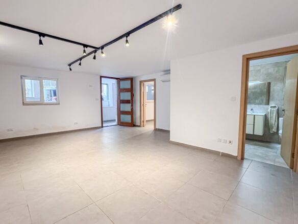 St Julians Modern Office