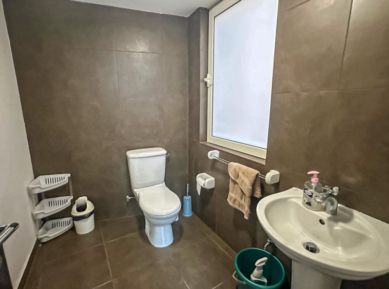 Naxxar Commercial Space To Let