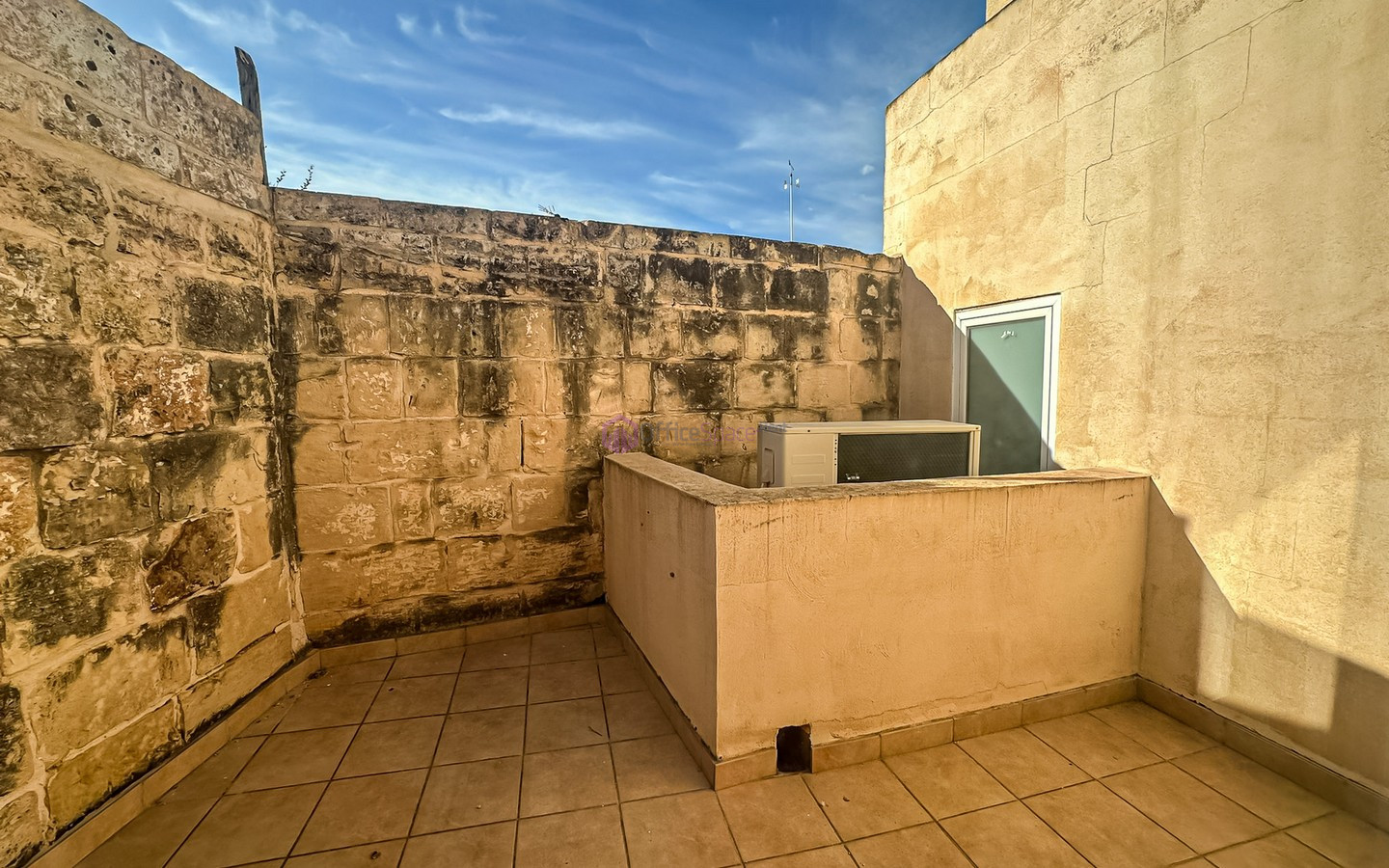 Naxxar Commercial Space To Let