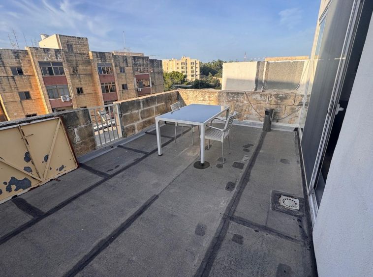 Penthouse Office in San Gwann