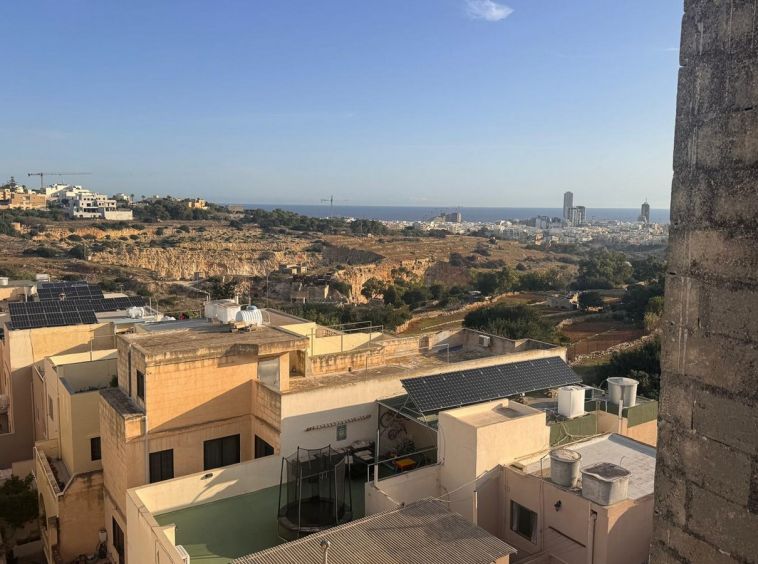 Penthouse Office in San Gwann