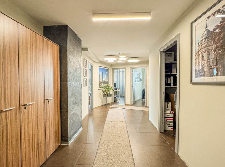 Prestigious Office Space in Business Centre