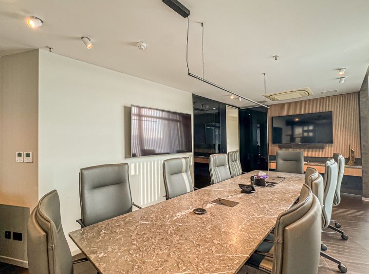 Prestigious Office Space in Business Centre