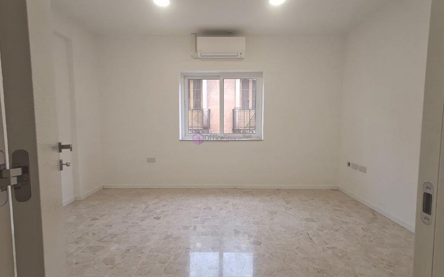 To Let Seafront Office