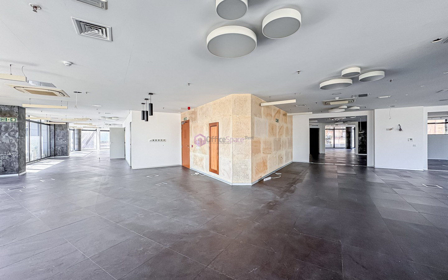 Professional Office for 45 Work Spaces Professional Office for 45 Work Spaces