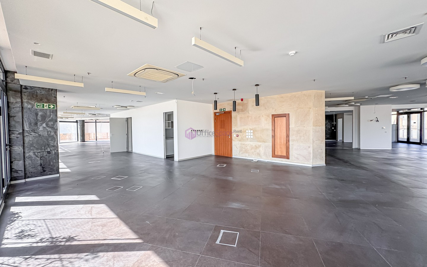 Professional Office for 45 Work Spaces Professional Office for 45 Work Spaces