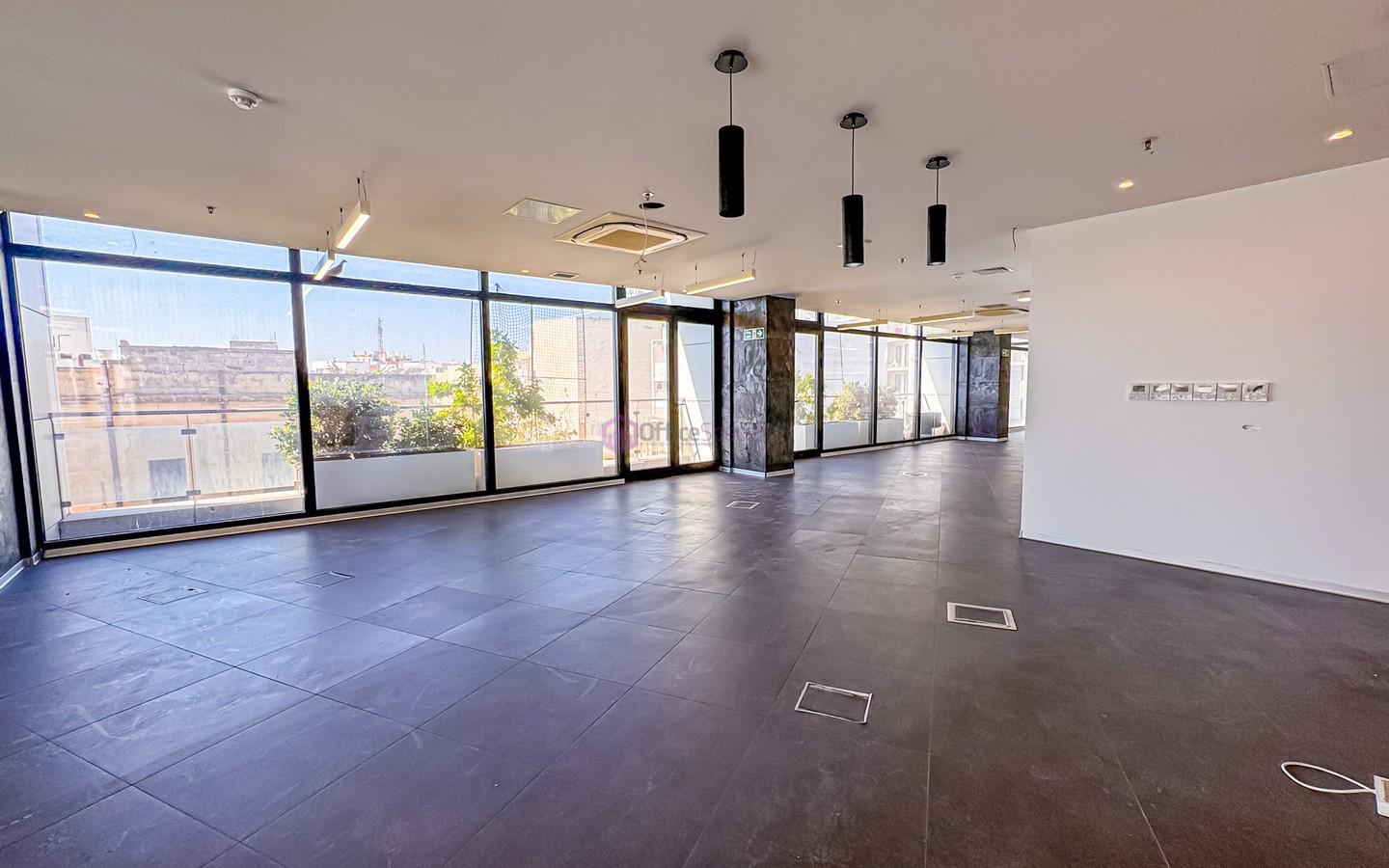 Professional Office for 45 Work Spaces