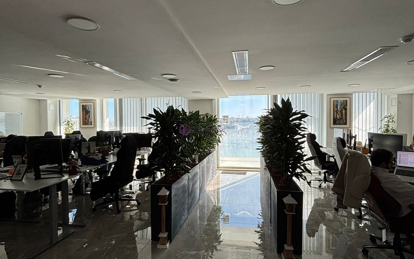 Seafront Office Gzira 30 Desks
