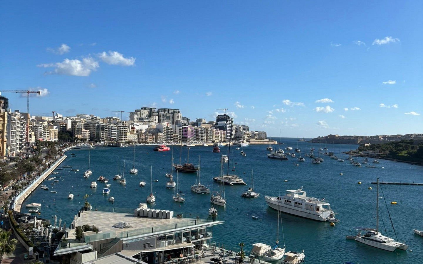 Seafront Office Gzira 30 Desks