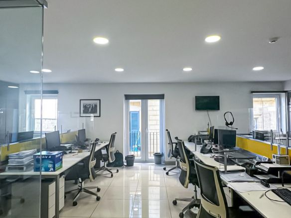 Office in Malta for 30 Work Spaces
