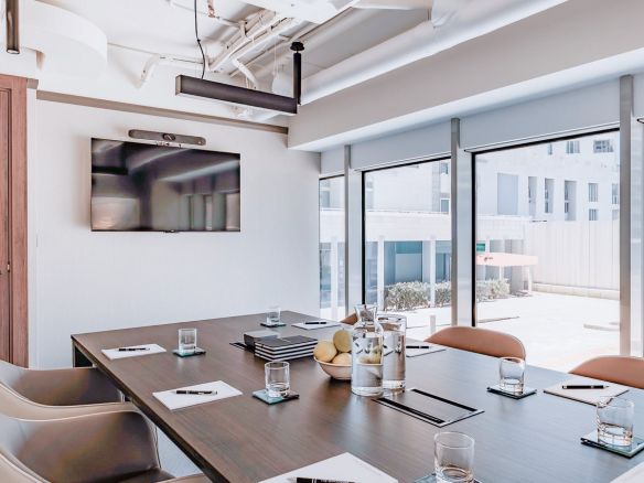 10 Person Serviced Office in Tigné Malta
