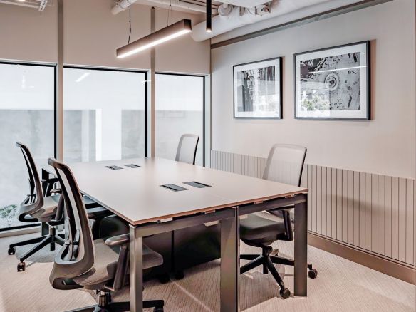 4 Person Serviced Office in Tigne Malta