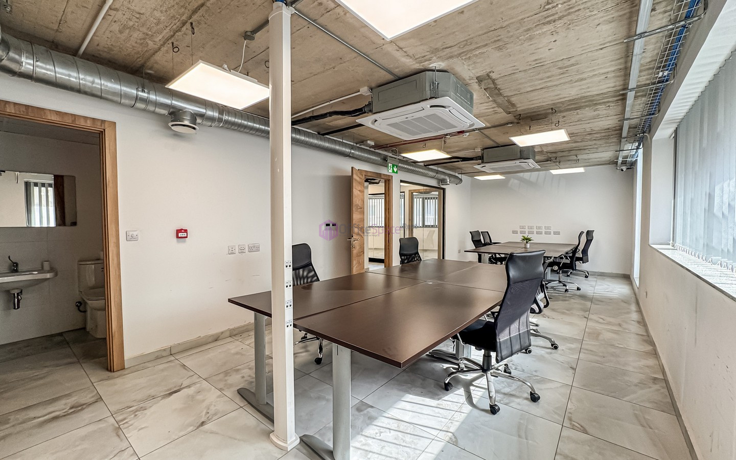 Office for 15 WorkSpaces