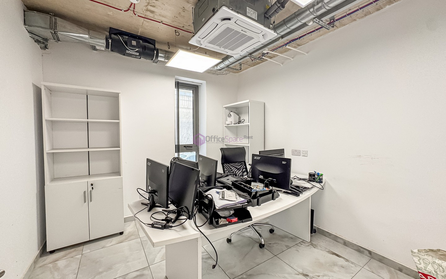 Office for 15 WorkSpaces