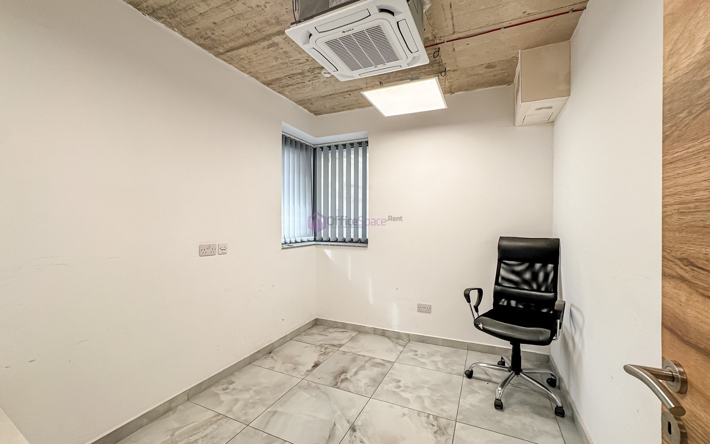 Office for 15 WorkSpaces