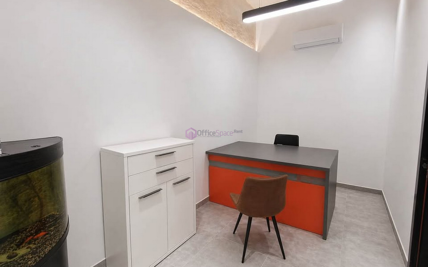 10 Desk Office in Birkirkara