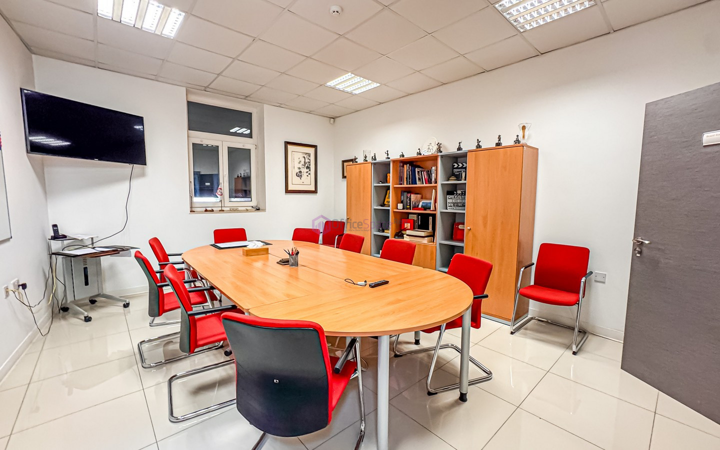 Valletta Office For 35-50 Desks