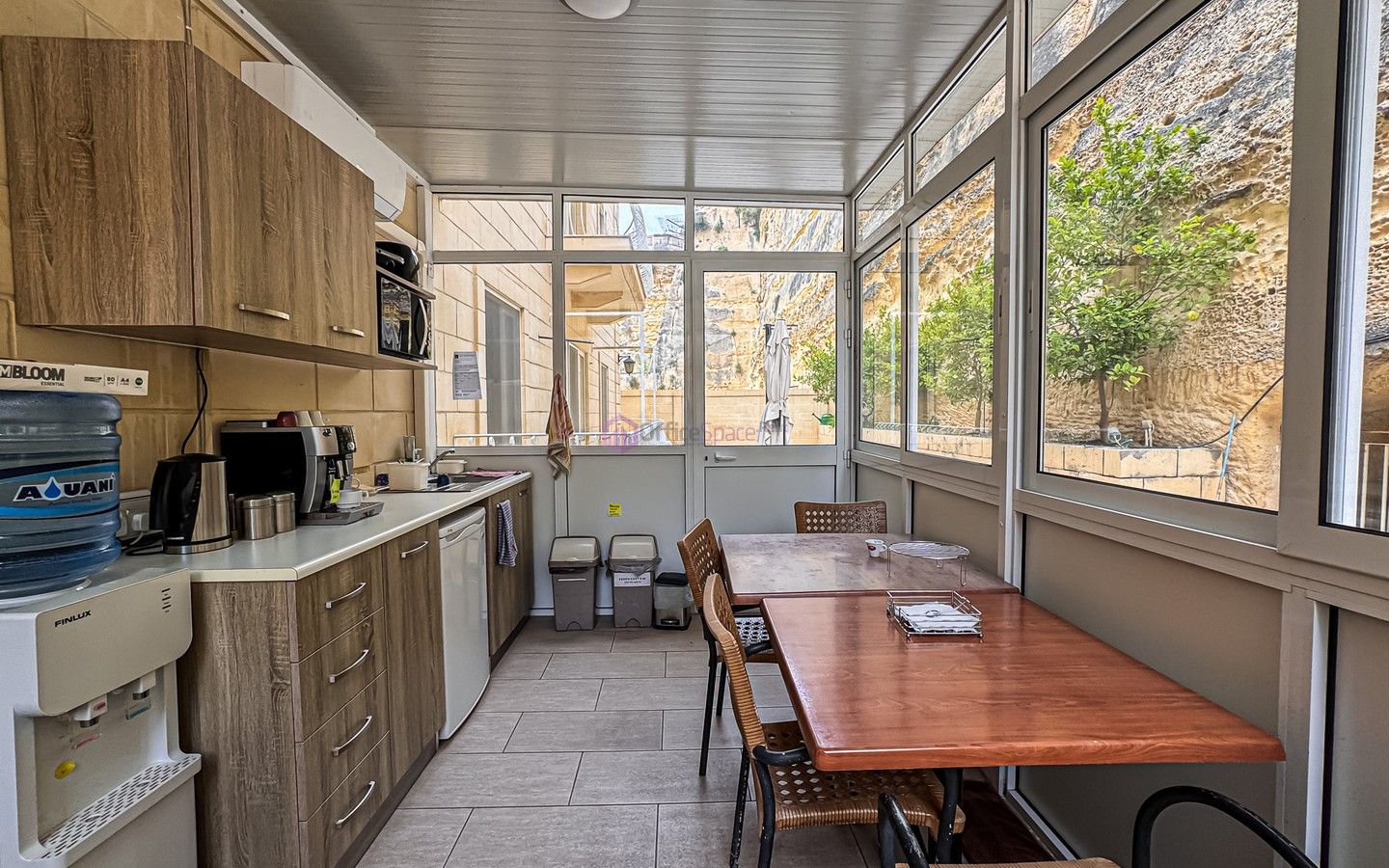 Valletta Office For 35-50 Desks