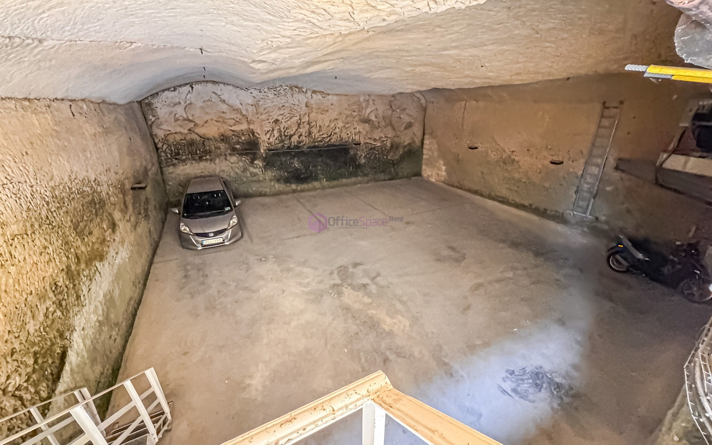 Valletta Office For 35-50 Desks