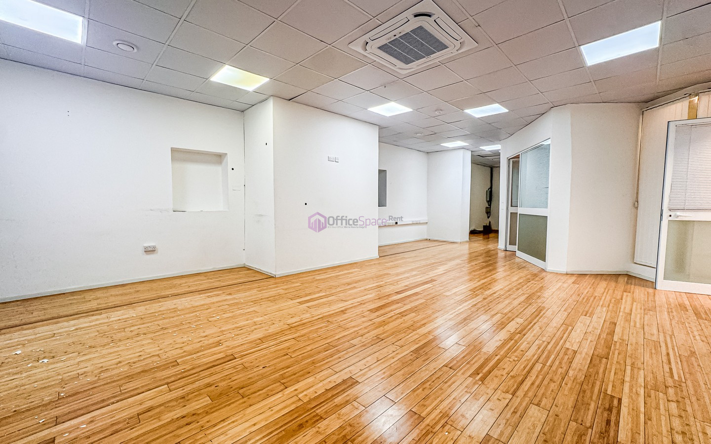8 Desk Office in Sliema 8 Desk Office in Sliema