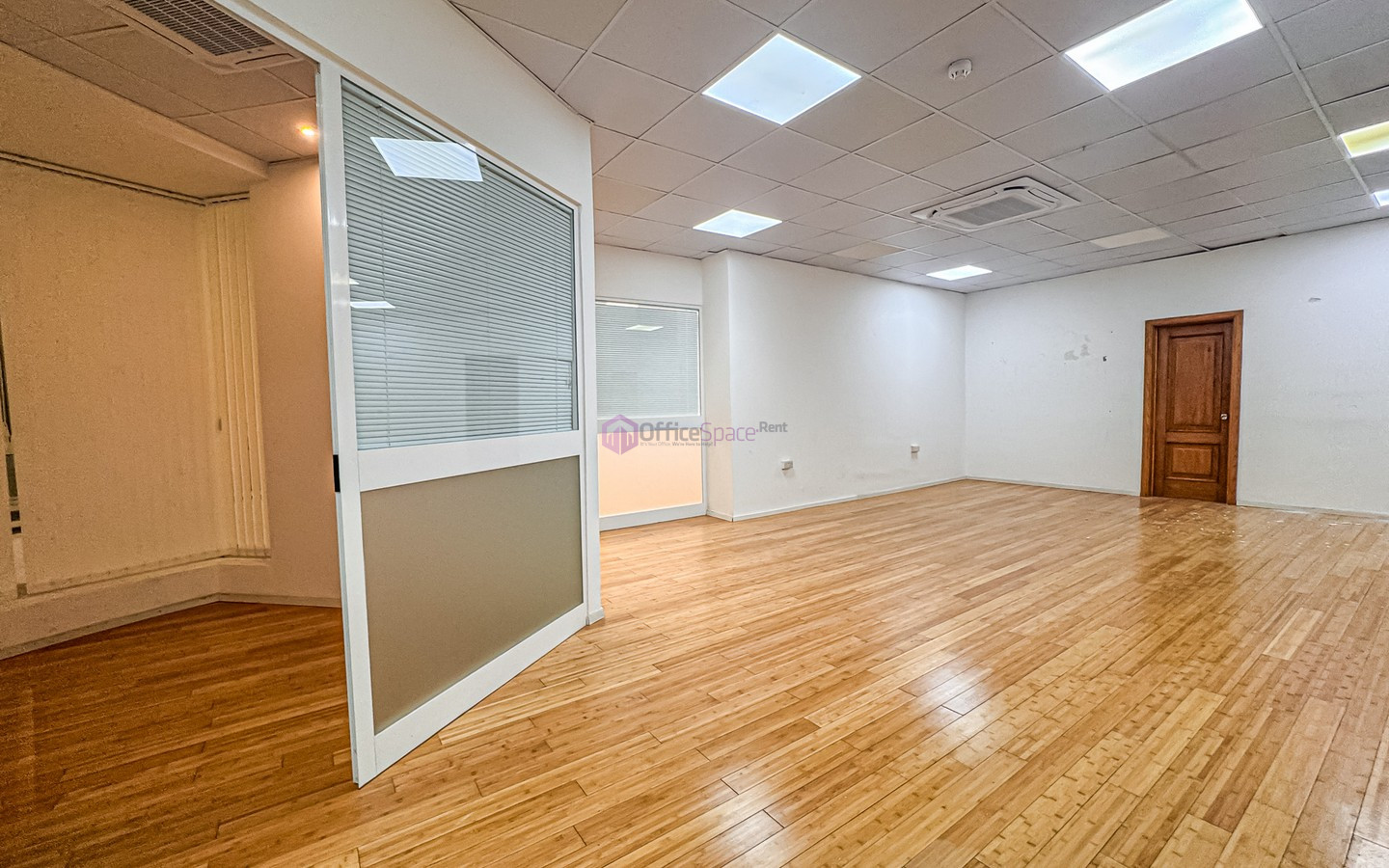 8 Desk Office in Sliema