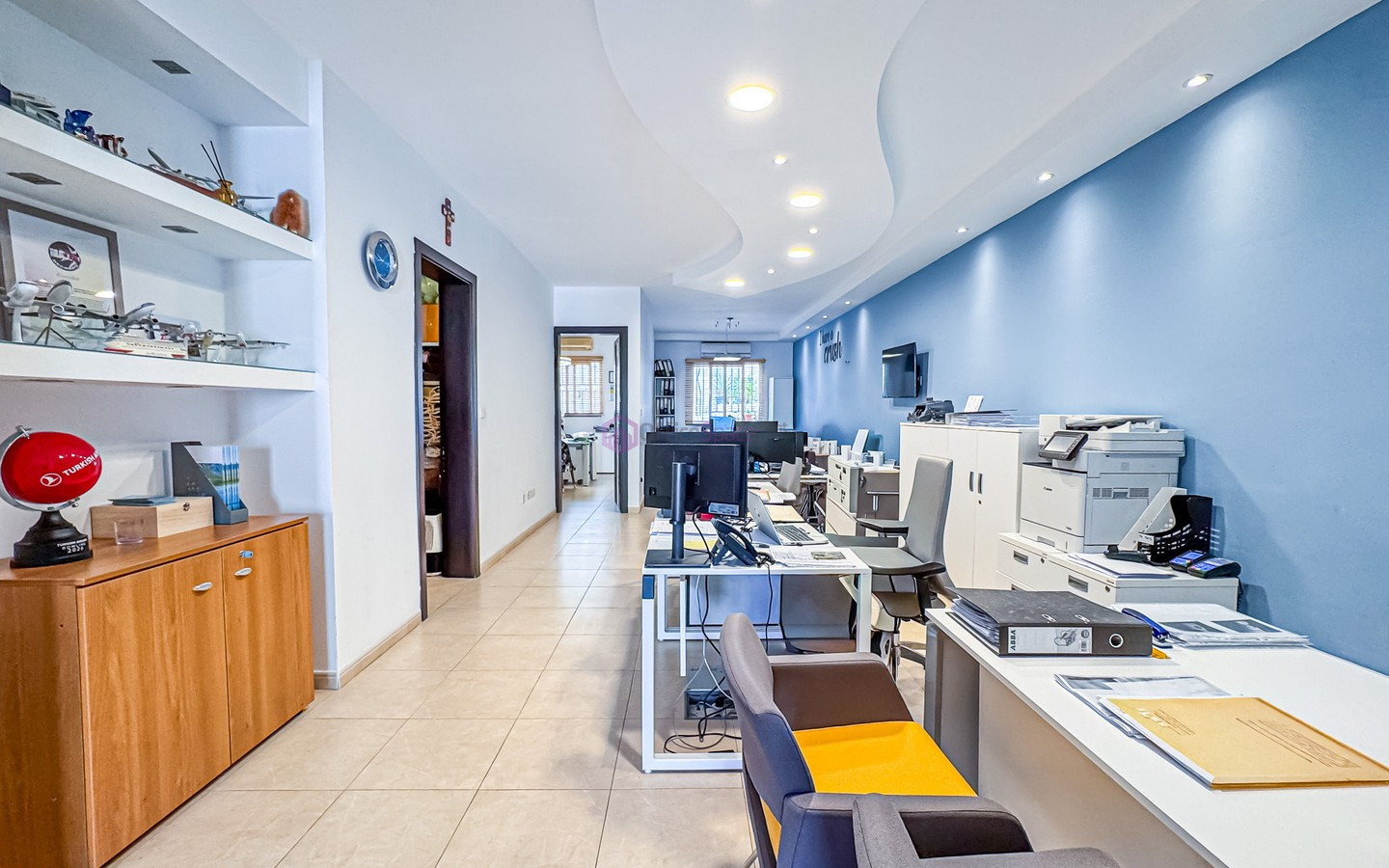 10 Desk Office in Malta