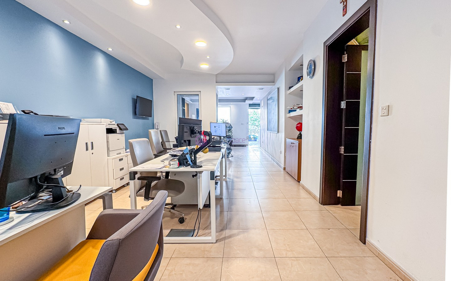 10 Desk Office in Malta