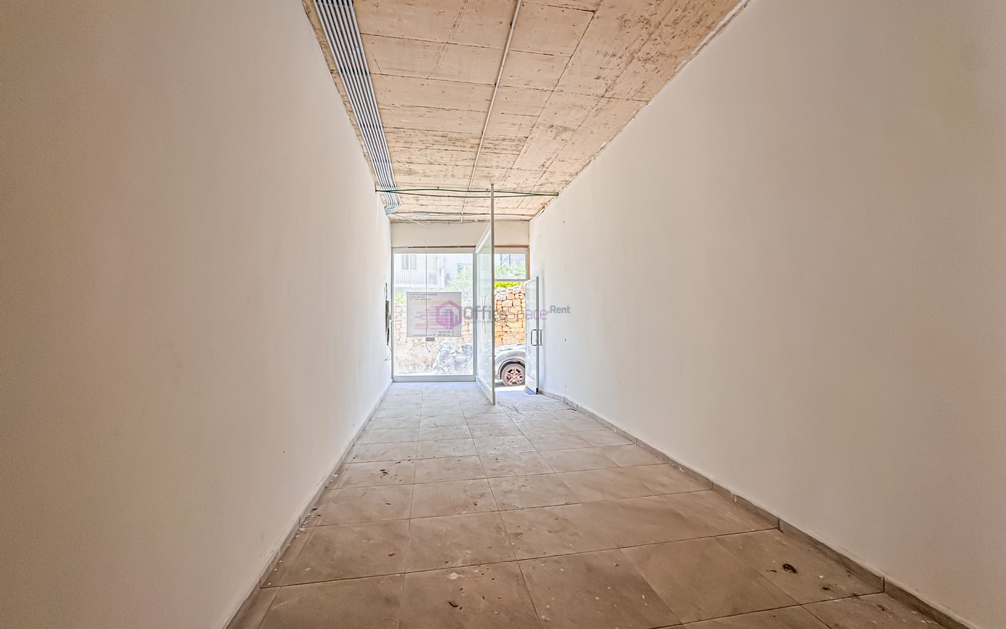 Office for 15 Desks in Hal Balzan Office for 15 Desks in Hal Balzan