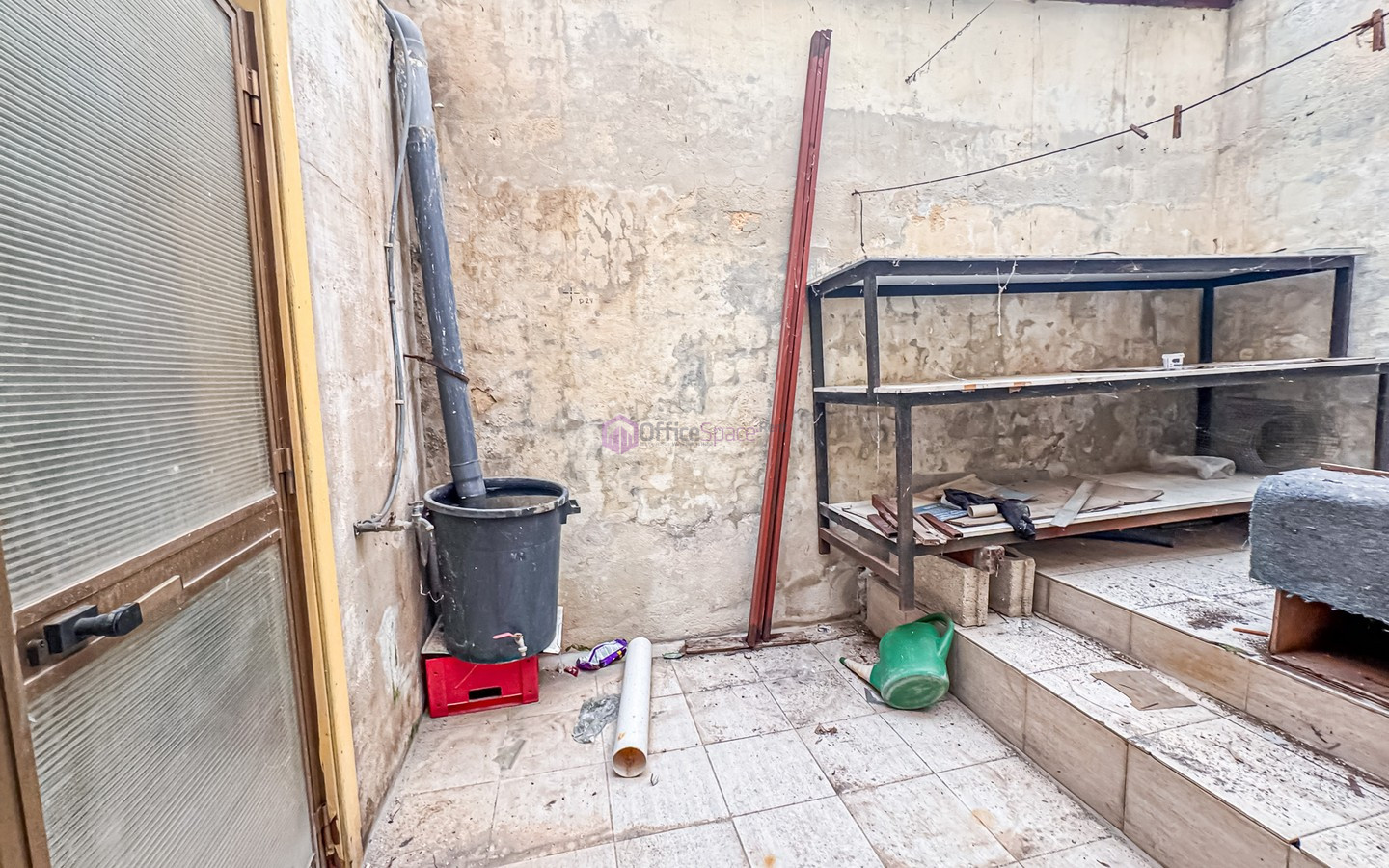 Shop For Sale in Pieta
