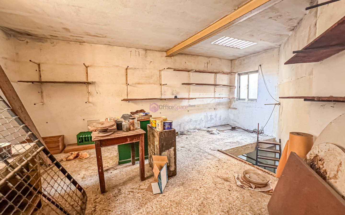 Shop For Sale in Pieta