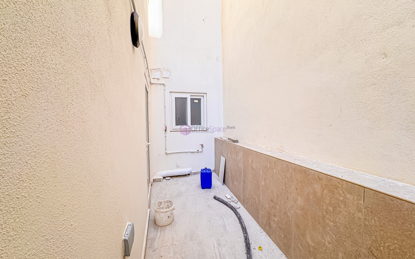 Qawra Commercial Space To Let