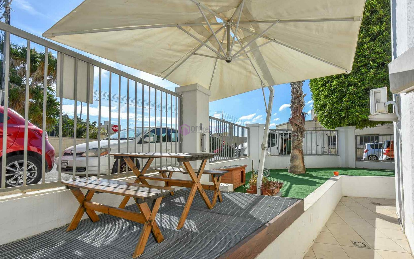 1-5 Desk Serviced Office Malta