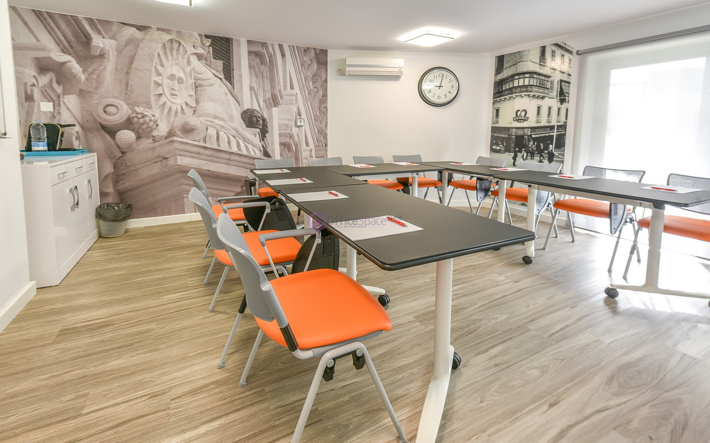 1-5 Desk Serviced Office Malta