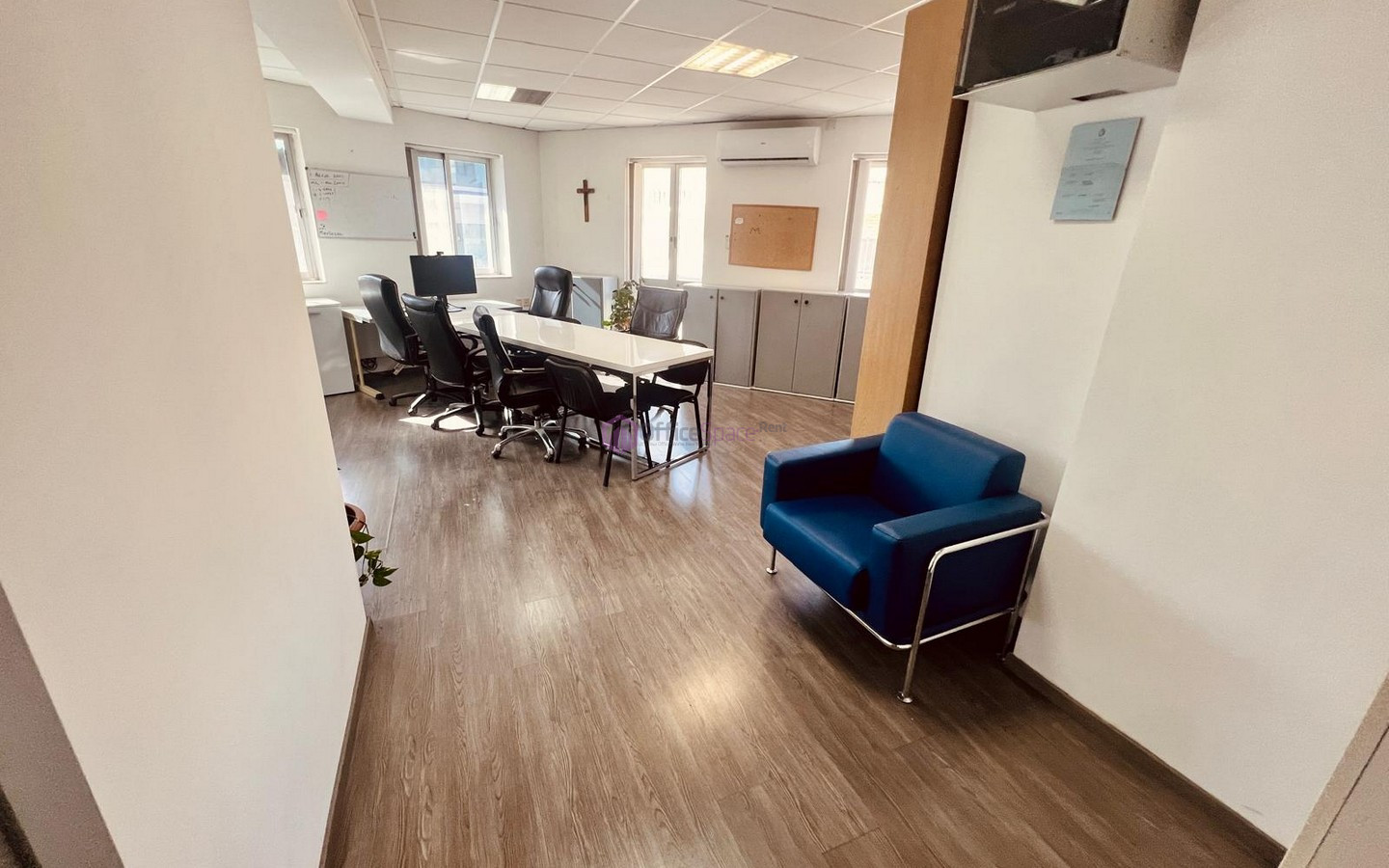 Pieta Office 85sqm To let
