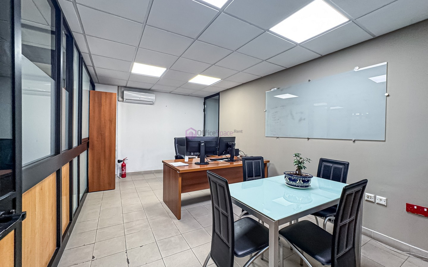 20 Desk Office Pieta