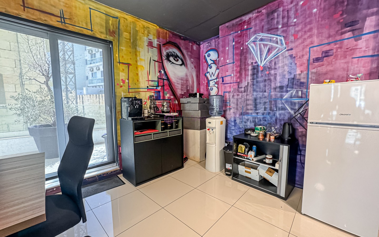 10 Desk Office in St Julians
