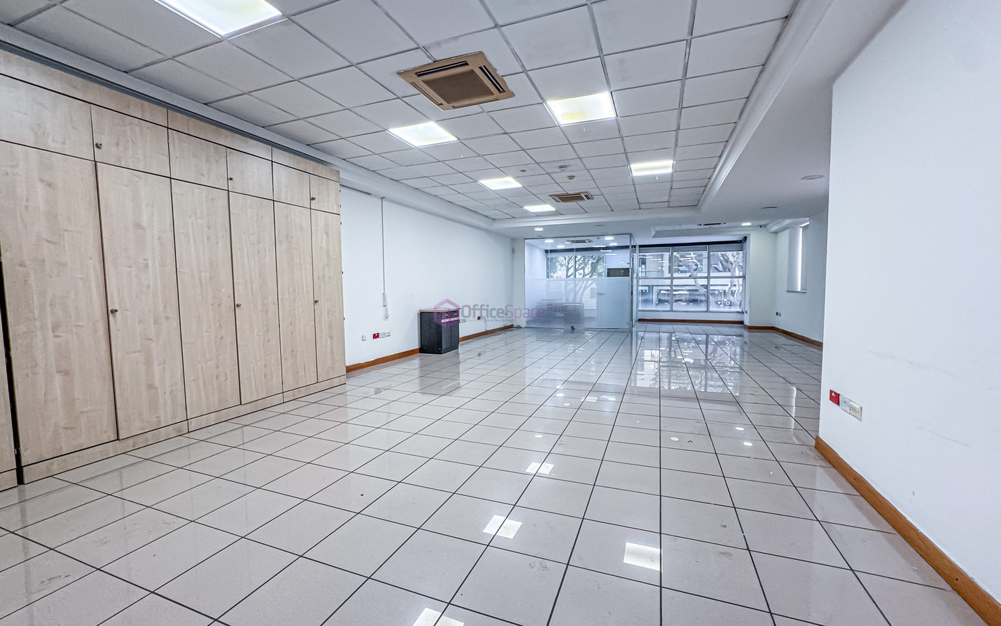 20 Desk Office in Malta