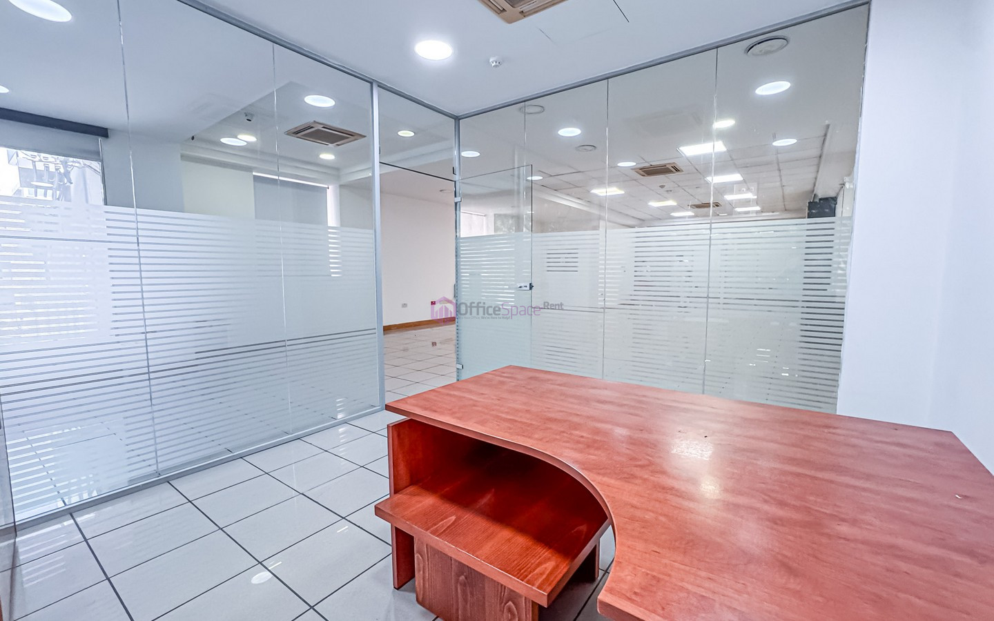 20 Desk Office in Malta