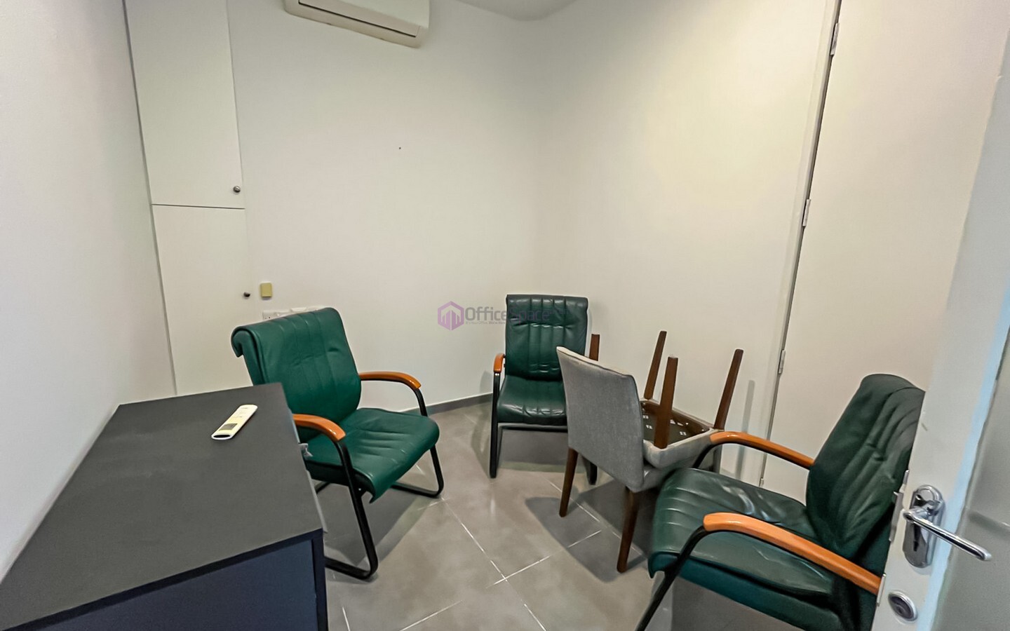 1 Desk Office to Let Pieta 1 Desk Office to Let Pieta