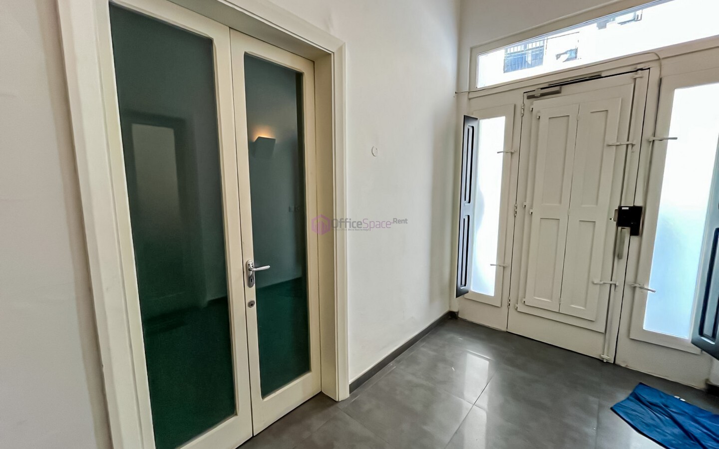 1 Desk Office to Let Pieta