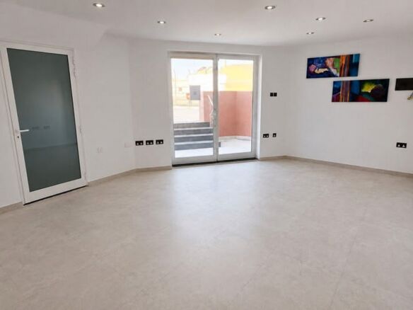 Tarxien Commercial Space